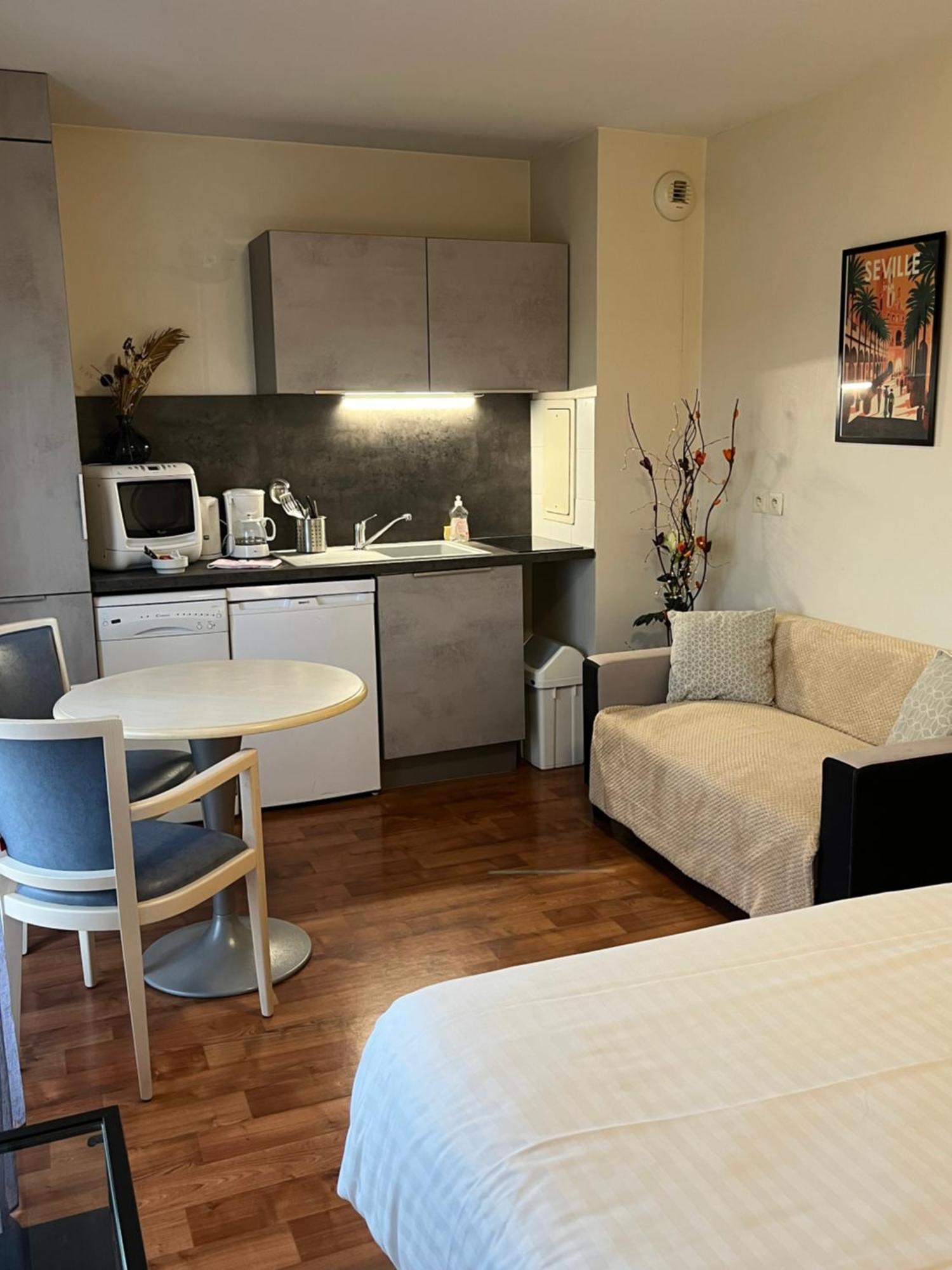 Residence Carouge Appart Hotel ブレティニー・シュル・オルジュ エクステリア 写真